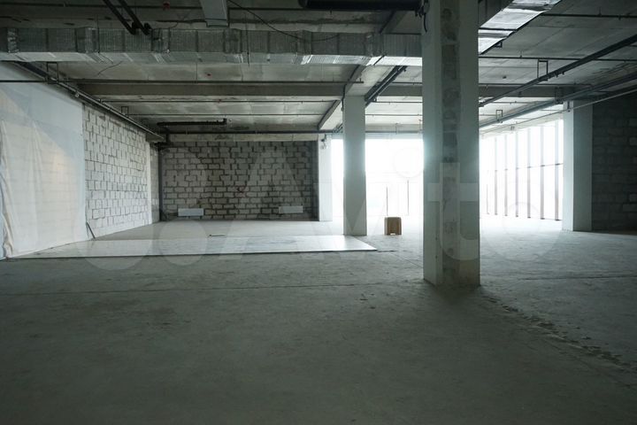 Помещение 518,78 м² в ТЦ у метро