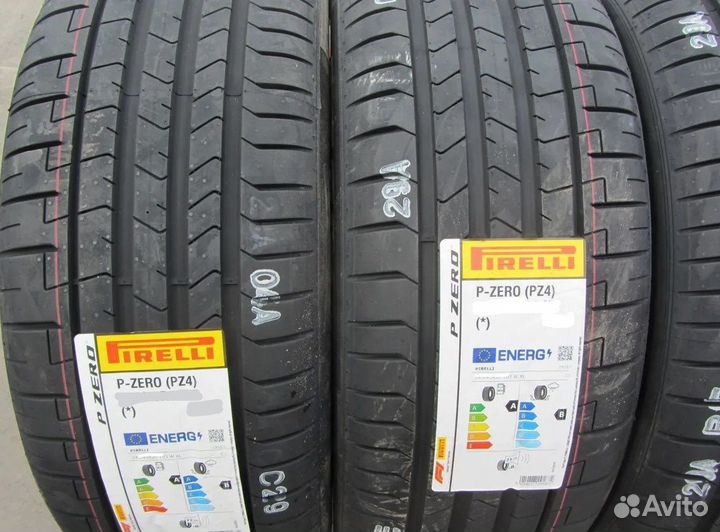 Pirelli P Zero PZ4 325/35 R22 и 285/40 R22