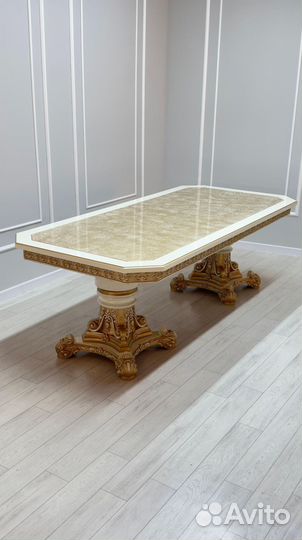 Комплект стол и стулья. В наличии