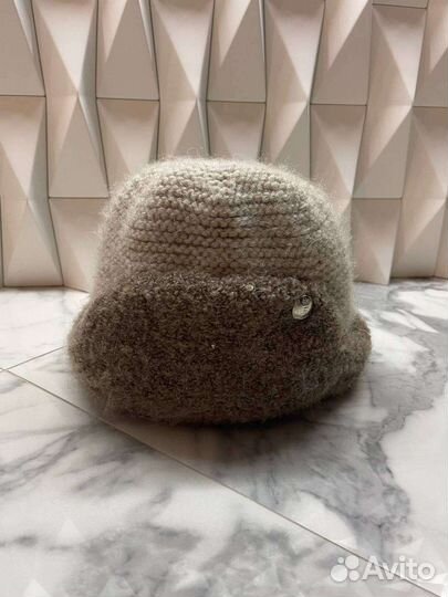 Шапка женская вязаная
