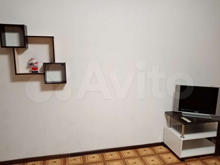 2-к. квартира, 57 м², 5/9 эт.