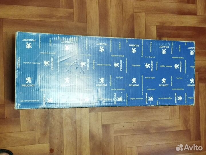 Правая фара для Пежо 406 рест