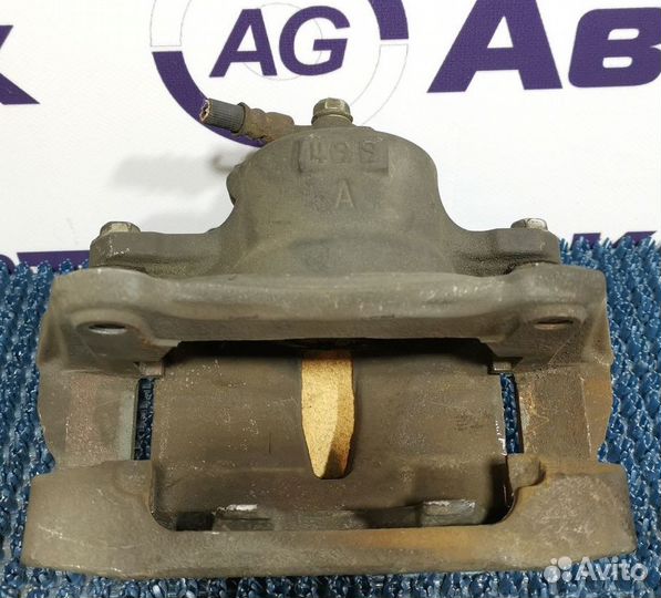 Суппорт Toyota Isis