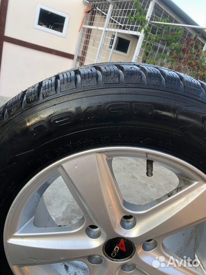 Nokian Tyres Hakkapeliitta 7 5.00/10.5 R15 и 15/10.5 R8