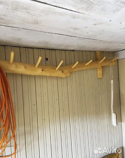 Вешалка настенная деревянная