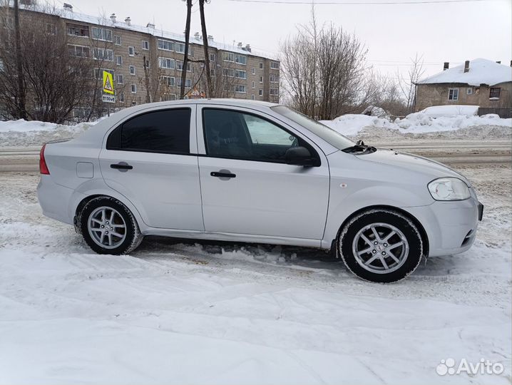 Chevrolet Aveo 1.2 МТ, 2010, 215 000 км