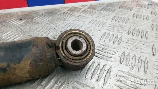 Амортизатор задней балки volkswagen golf 6 (SEA32L