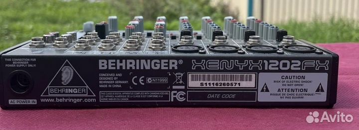 Микшерный пульт Behringer Xenyx 1202FX