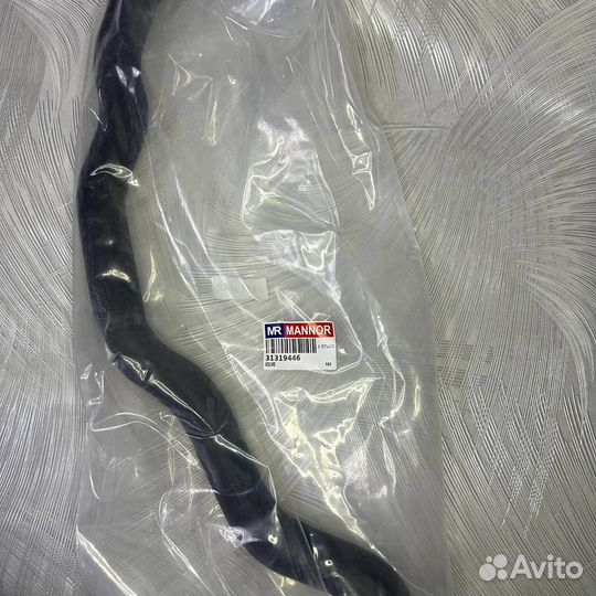 Патрубок системы охлаждения Volvo 31319446