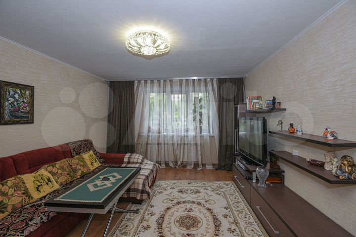 3-к. квартира, 90 м², 1/10 эт.