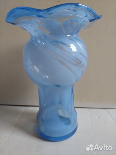 Вазы. цветное стекло