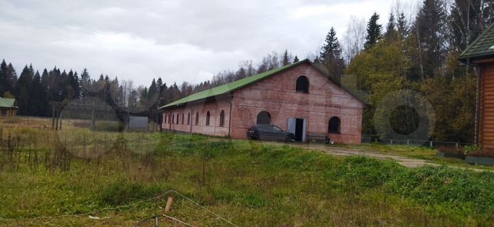 Коттедж 300 м² на участке 6,7 га