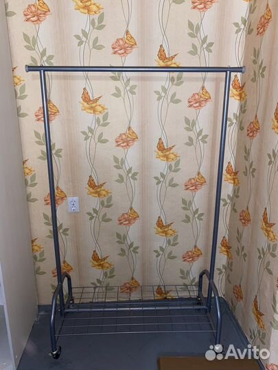 Вешалка напольная