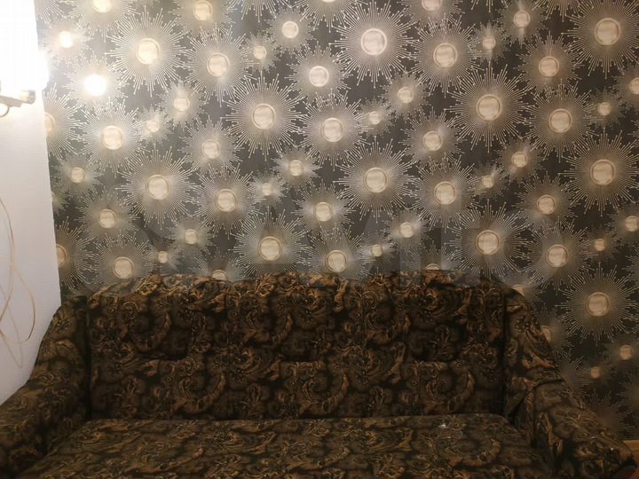 Комната 13 м² в > 9-к., 1/3 эт.