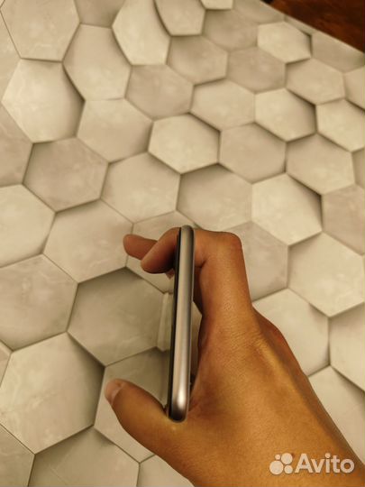 Телефон iPhone 6 plus