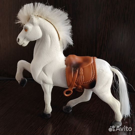 Бархатные лошадки