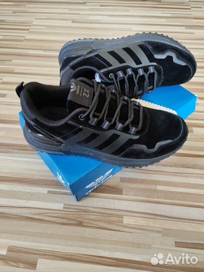 Кроссовки adidas zx 700