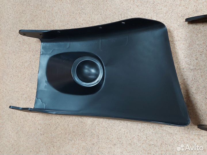 Угол бампера Freightliner M2 пластик