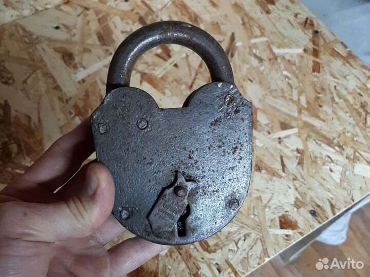 Замок амбарный