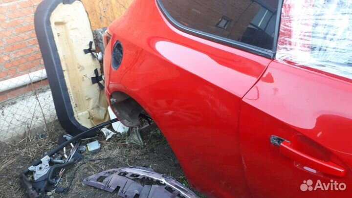 Заднее правое крыло Opel Astra J GTC