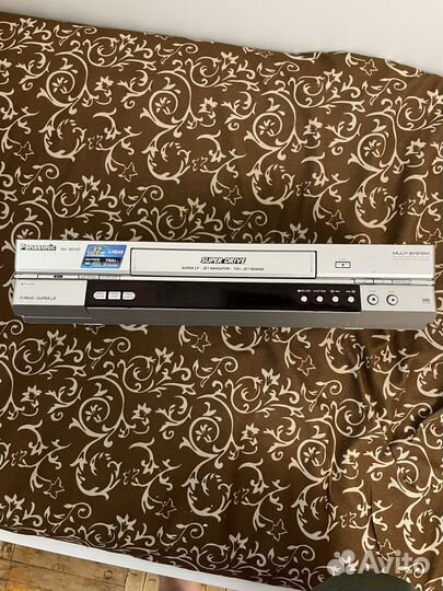 Видеомагнитофон panasonic