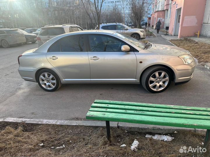 Toyota Avensis 2.4 AT, 2004, 124 000 км