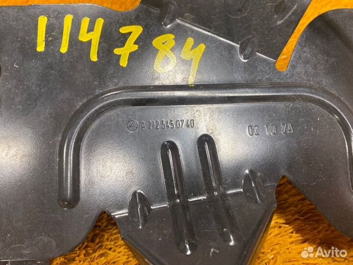 Кронштейн блока управления двс Mercedes-Benz