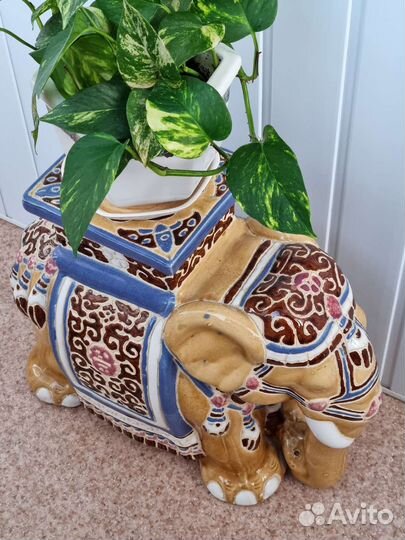 Подставка для цветов,банкетка