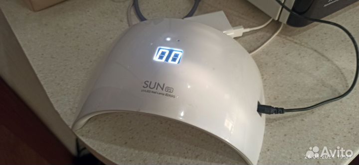 Ультрафиолетовая лампа для ногтй