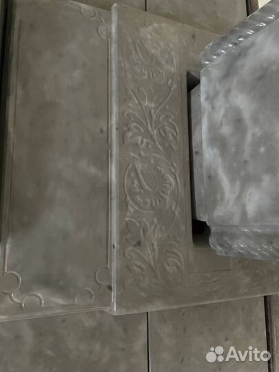 Ритуальный памятник из архитектурного бетона