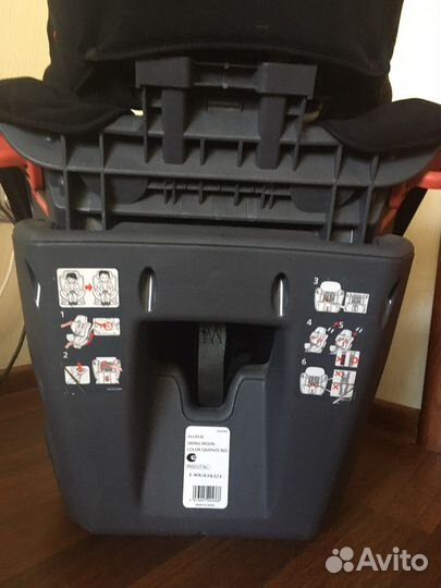 Автокресло carmate swing moon