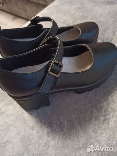 Туфли для девочки размер 35