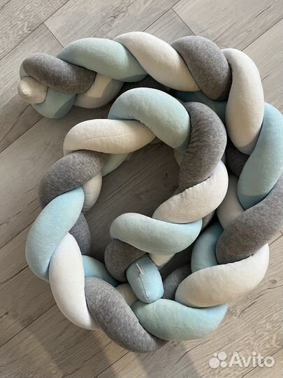 Бортик коса в кроватку