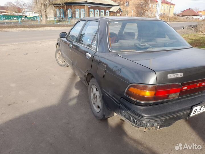 Тойота Карина по запчастям