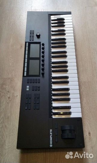 Native Instruments Komplete Kontrol MK2 S49