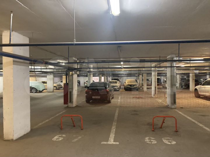 Машиноместо, 14 м²