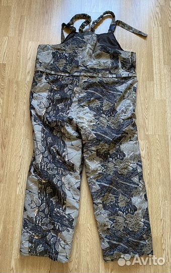 Утеплённый комбинезон новый
