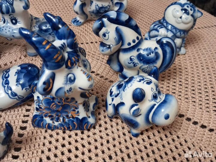 Фарфоровые фигурки Гжель