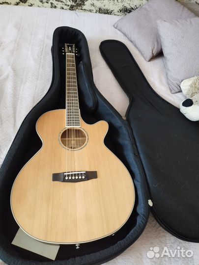Акустическая гитара