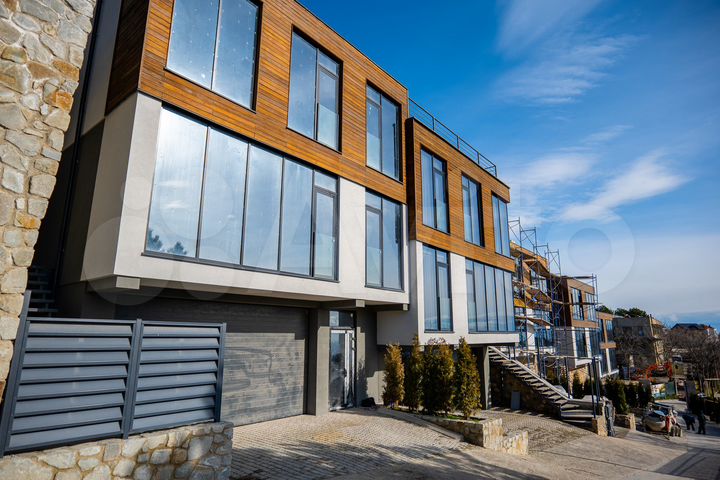 Таунхаус 165 м² на участке 1,6 сот.