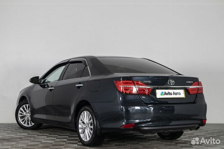 Toyota Camry 2.5 AT, 2015, 130 000 км