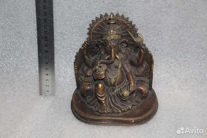 Статуэтка бронза