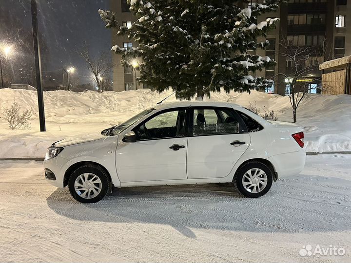 LADA Granta 1.6 МТ, 2021, 38 200 км