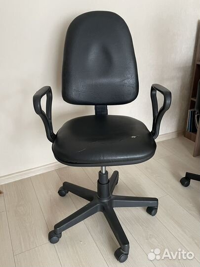 Компьютерное кресло
