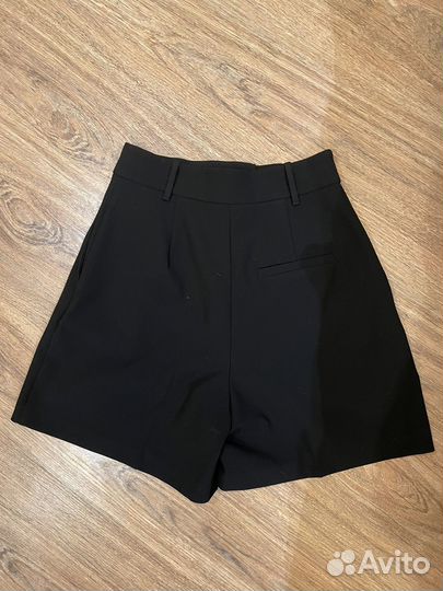 Шорты бермуды lime