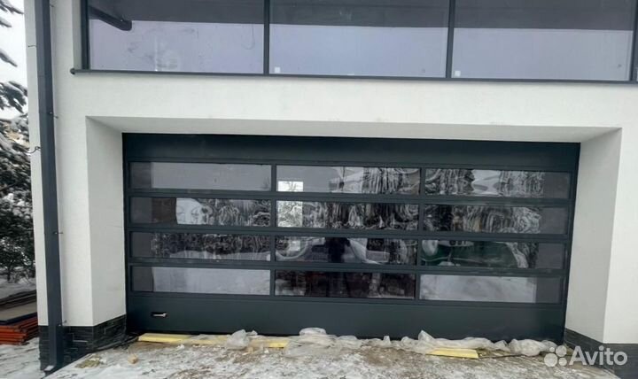 Секционные ворота под ключ