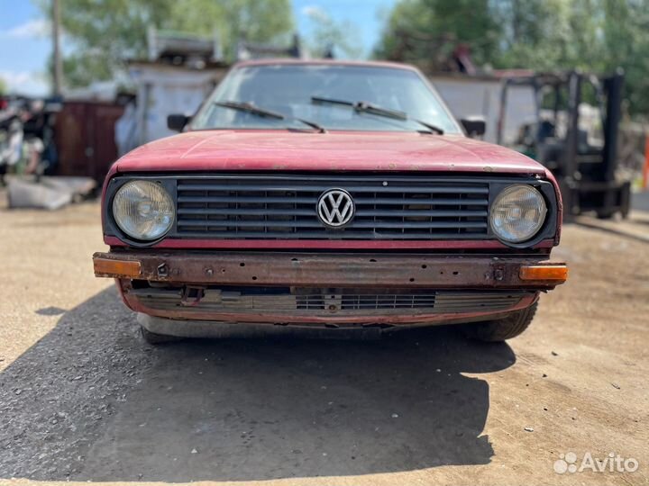 В разборе Volkswagen Golf 2