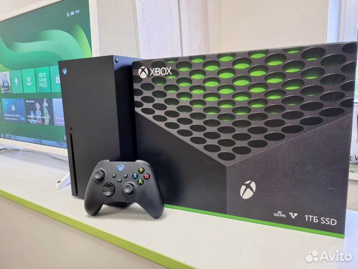 Xbox Series X в коробке