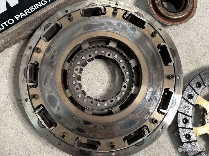 Комплект сцепления BMW S85 M5 E60 E63