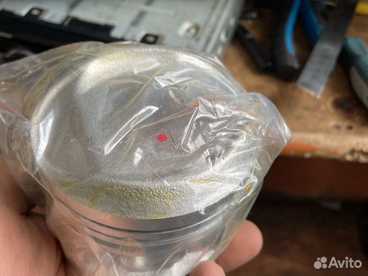 Поршня Форд escort 1.6